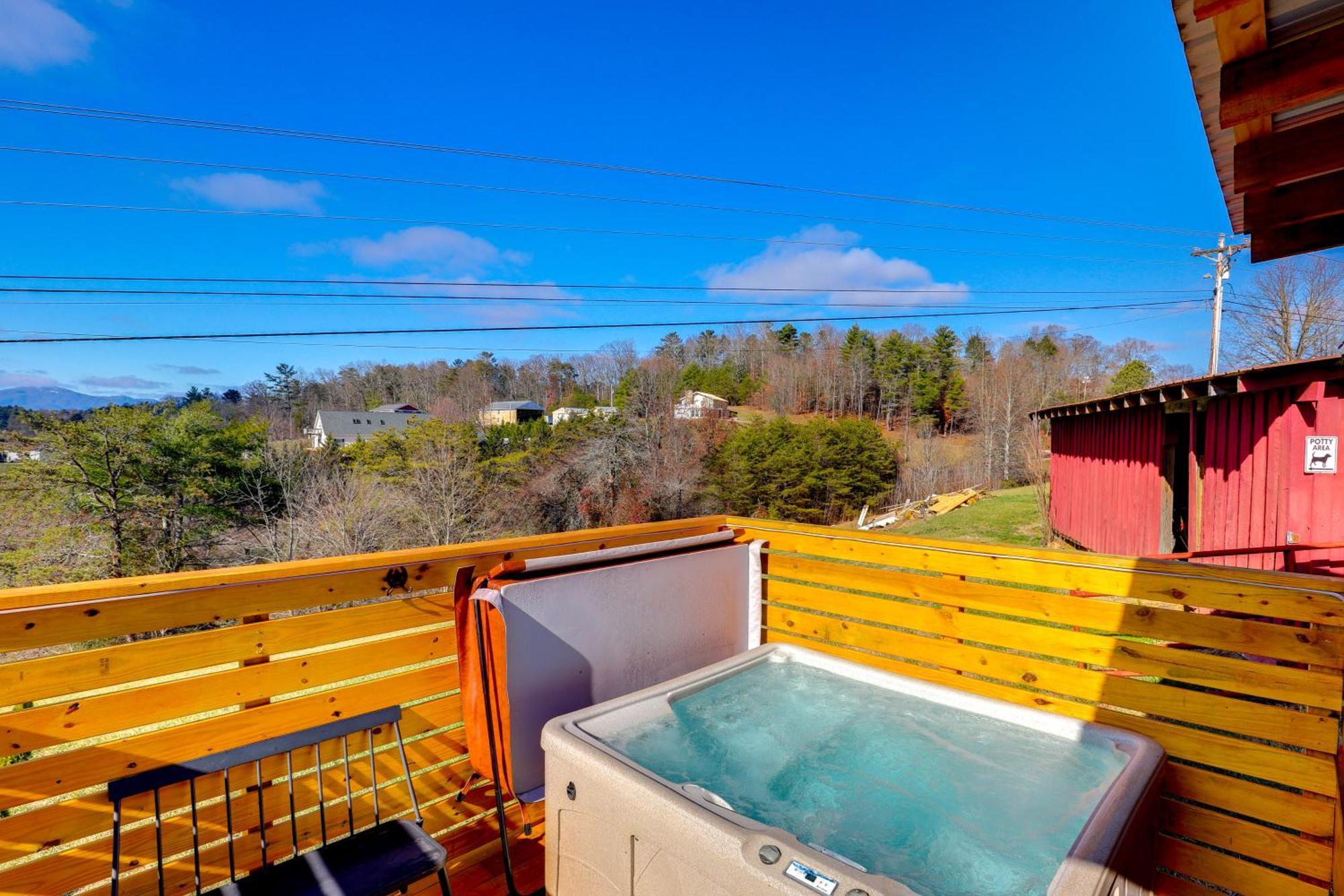 Marshall Studio With Loft, Hot Tub And Views! Εξωτερικό φωτογραφία
