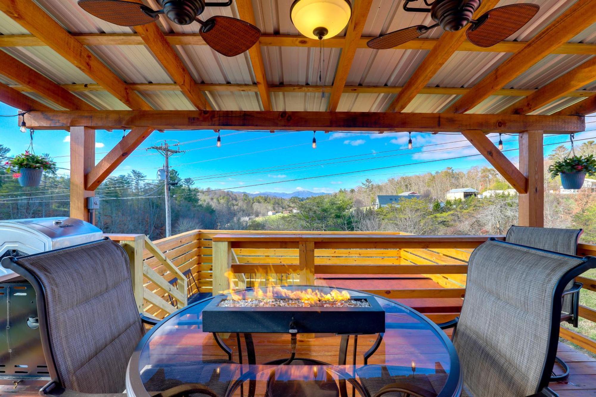 Marshall Studio With Loft, Hot Tub And Views! Εξωτερικό φωτογραφία